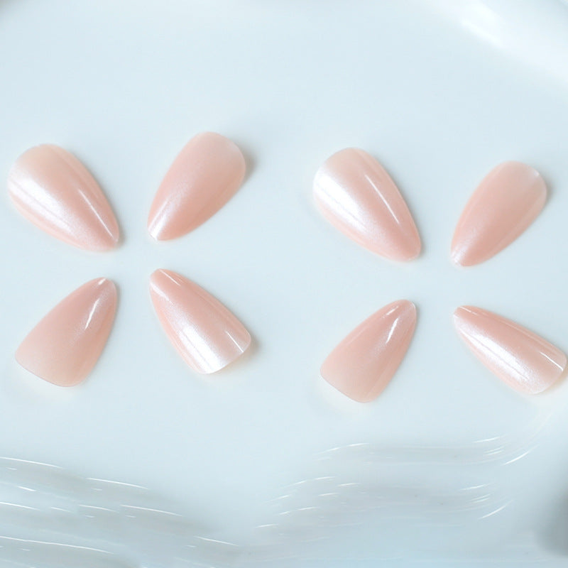 Stylische Nagelverzierung Brehn