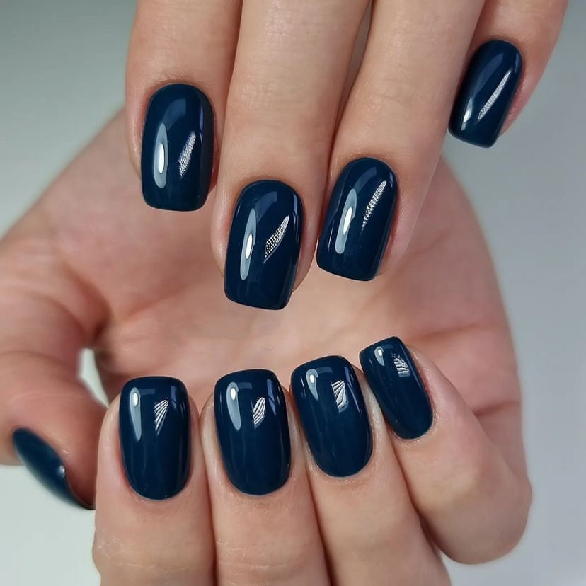 Premium Glänzende Press-On Nagelkunst Brehn