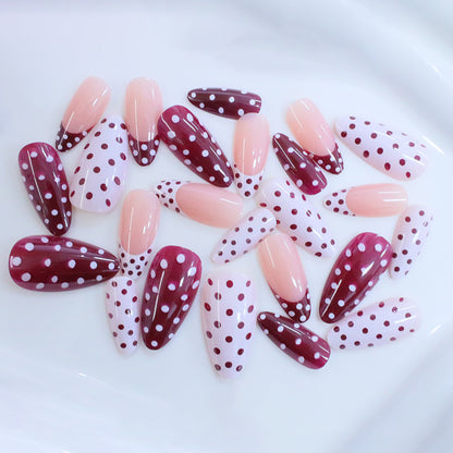 Trendiges Polka Dot Nagelkunstset Brehn