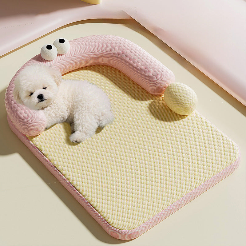 Niedliches tierförmiges Hundebett