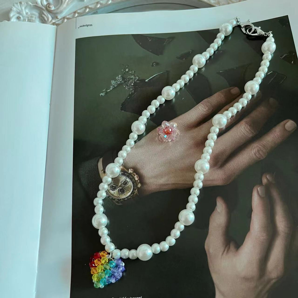 Elegante Perlenblumen-Anhänger-Halskette Brehn