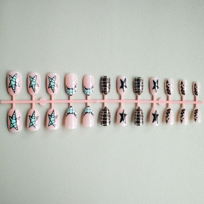 Künstlerisches Stern- und geometrisches Nagelkunst-Kit