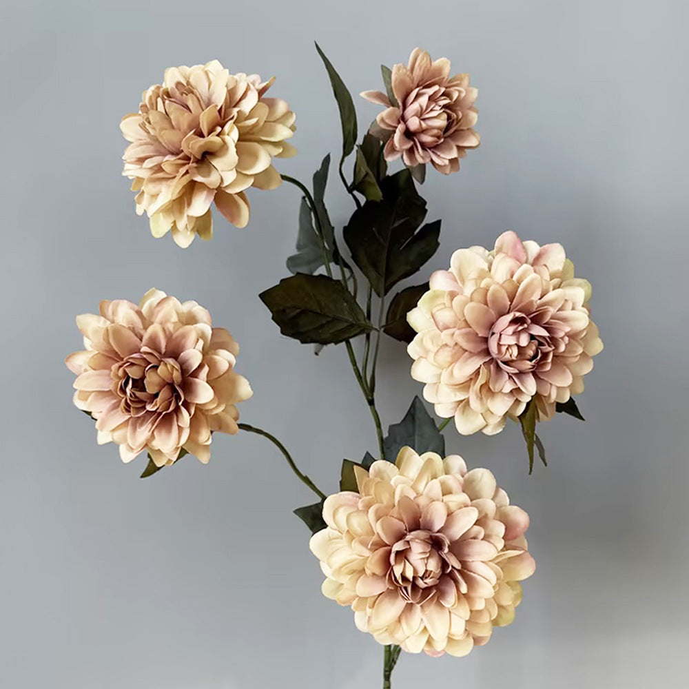 Eleganter künstlicher Dahlienstrauß