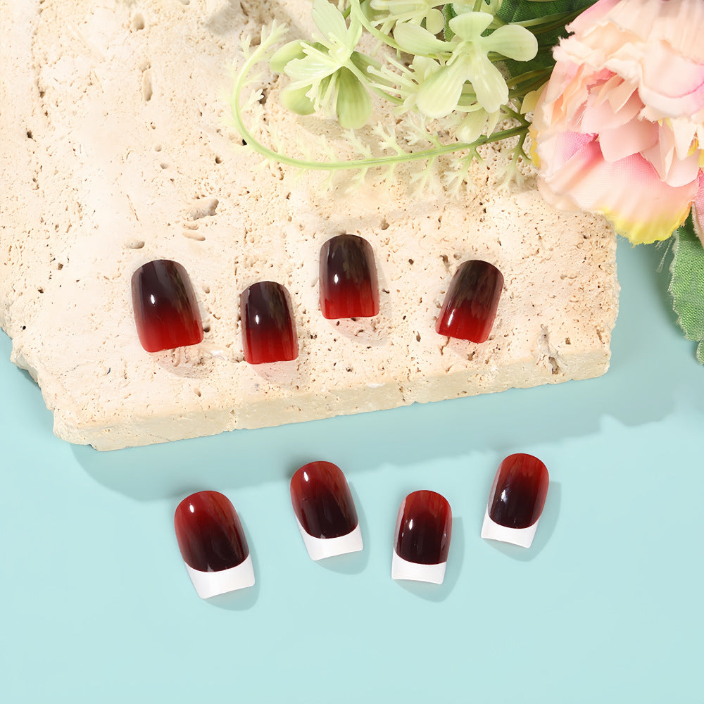 Elegante French Tip Kunstnägel Brehn
