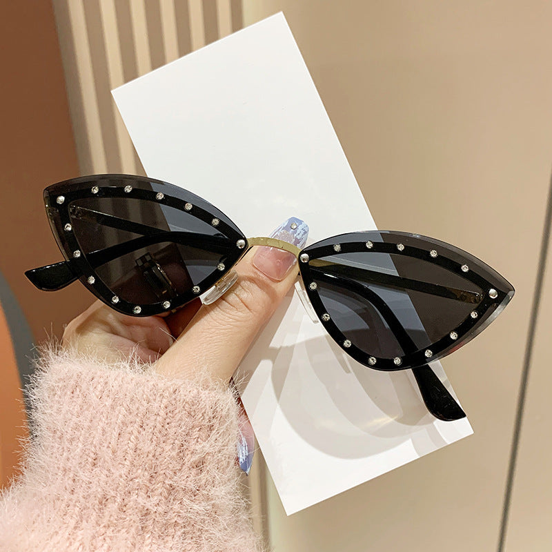 Damen Cat-Eye Sonnenbrille mit funkelnden Kristallakzenten Brehn