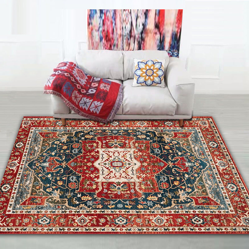 Dekorativer orientalisch inspirierter Teppich