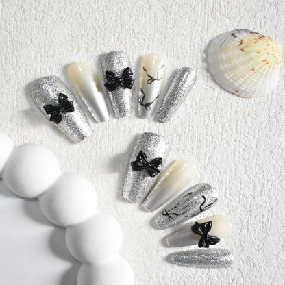 Glitzerndes Schleifen-Akzent Press-On Nagelset Brehn