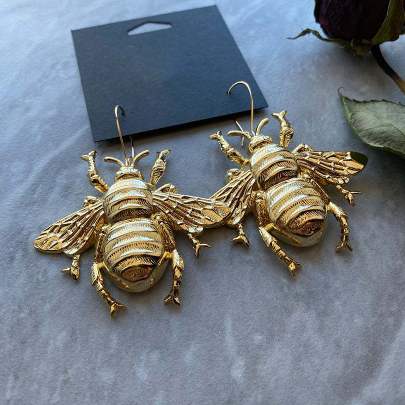 Künstlerische von Insekten inspirierte Ohrringe Brehn