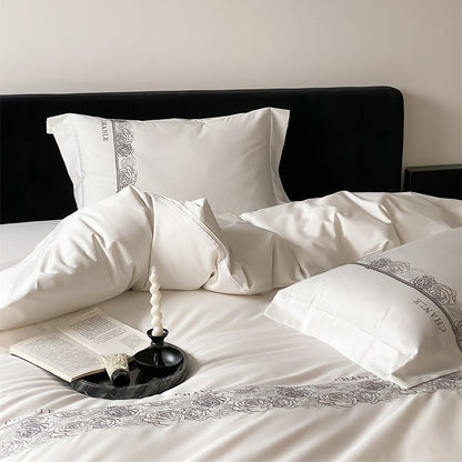 Satin-Feel Mikrofaser Bettbezug Set mit tonal gesticktem Rosenmotiv und verdecktem Verschluss