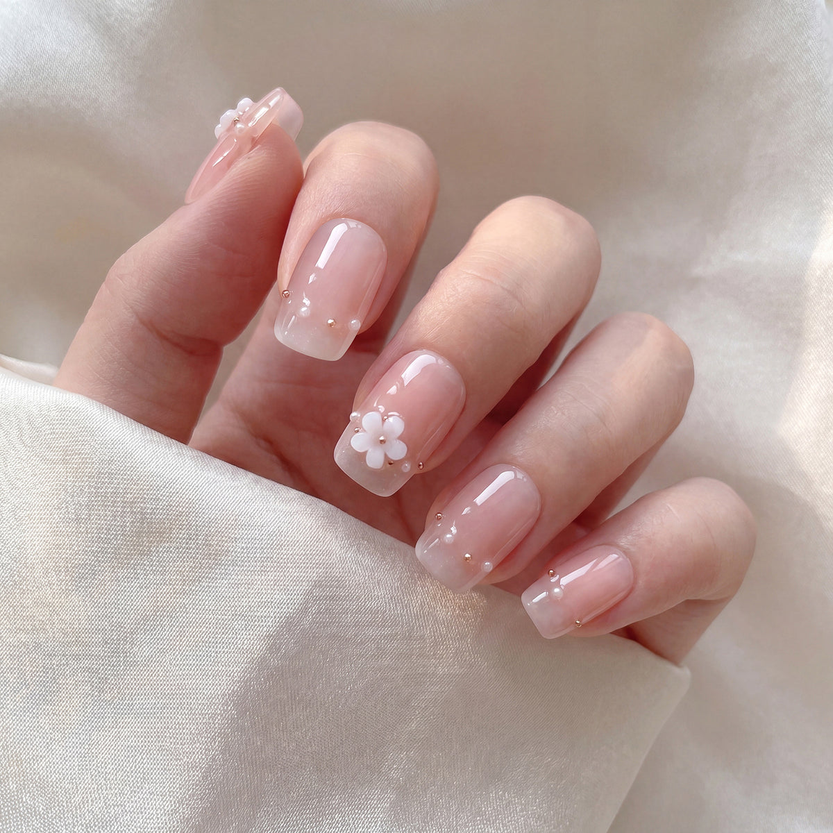 Florales Design Press-On Nagelkunst Brehn