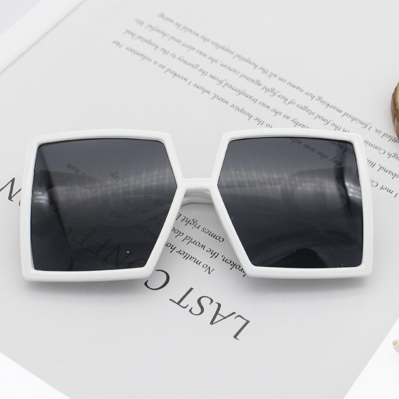 Damen quadratische Sonnenbrille mit luxuriösem Rahmen Brehn