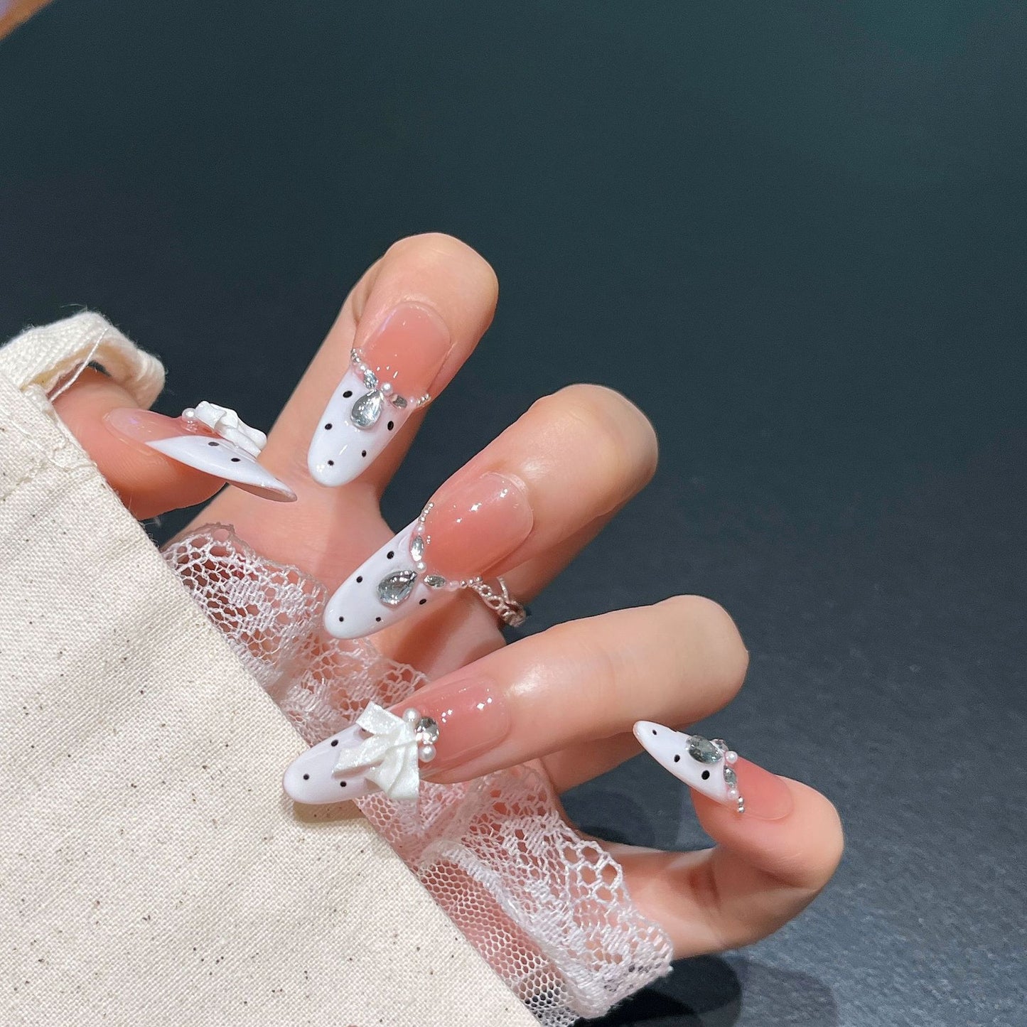 Elegante Press-On Nail Art Brehn