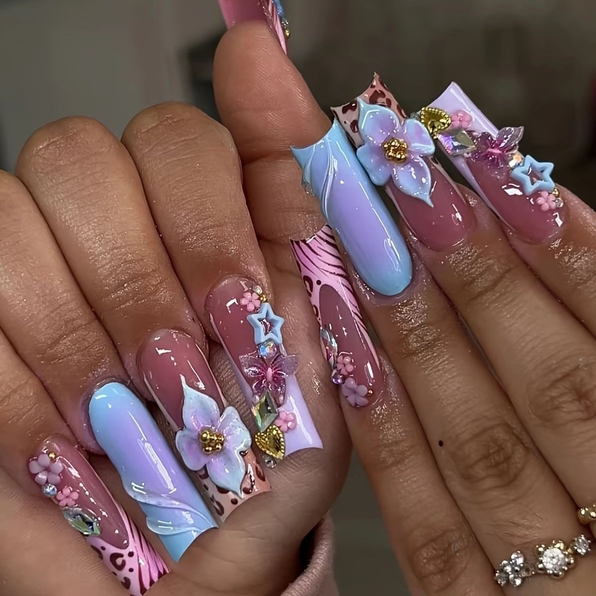 Dekorativer Press-On Nagelset Brehn