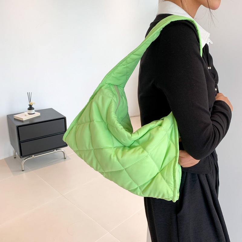 Gepolsterte Puff-Schultertasche
