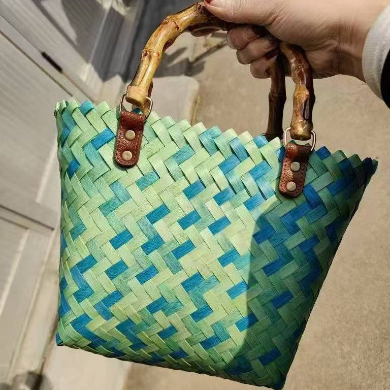 Handtasche Aus Geflochtenem Material mit Holzgriffen Brehn
