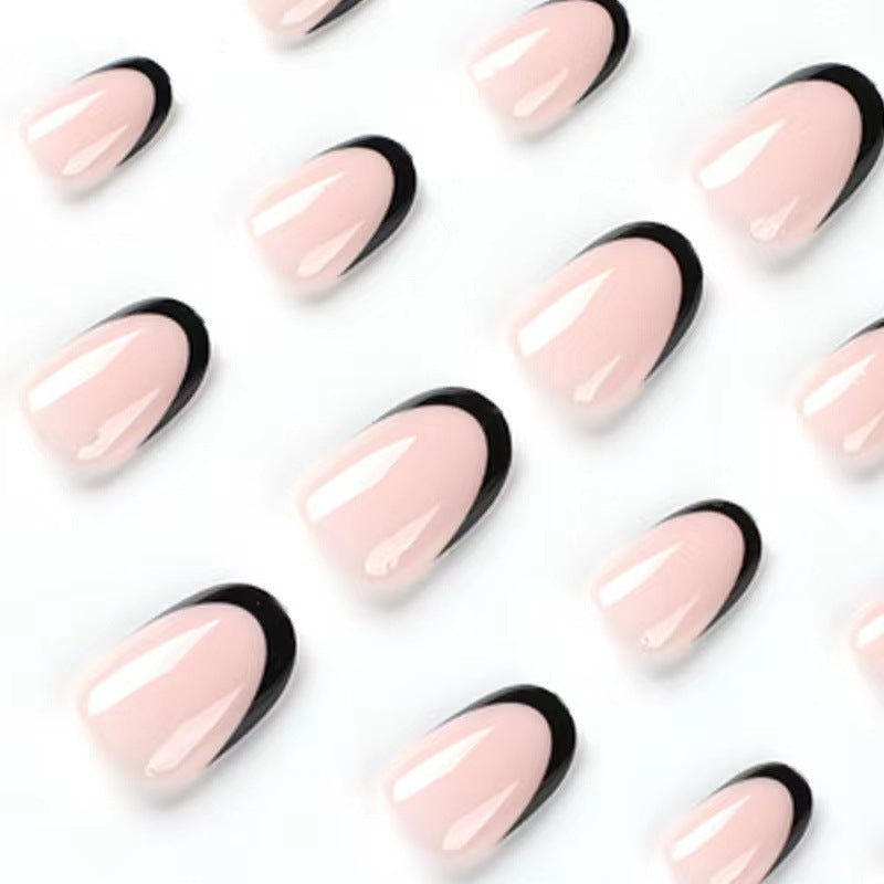 Kunstnagelset mit eleganten French-Spitzen und aufregenden Ombre-Design Brehn