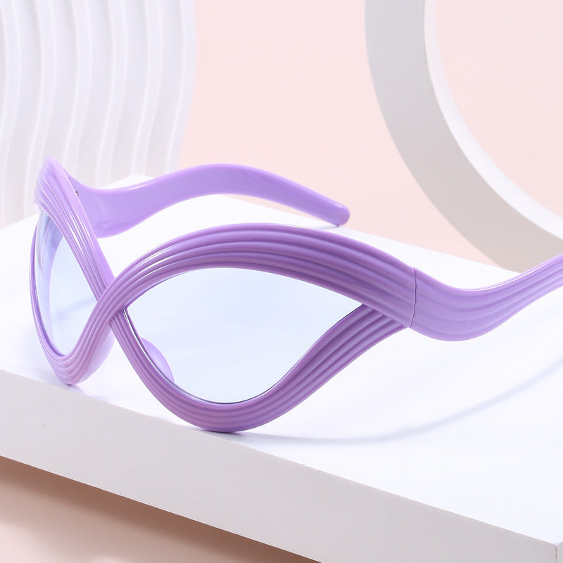 Damen trendige designer Sonnenbrille mit geschwungenem Rahmen Brehn