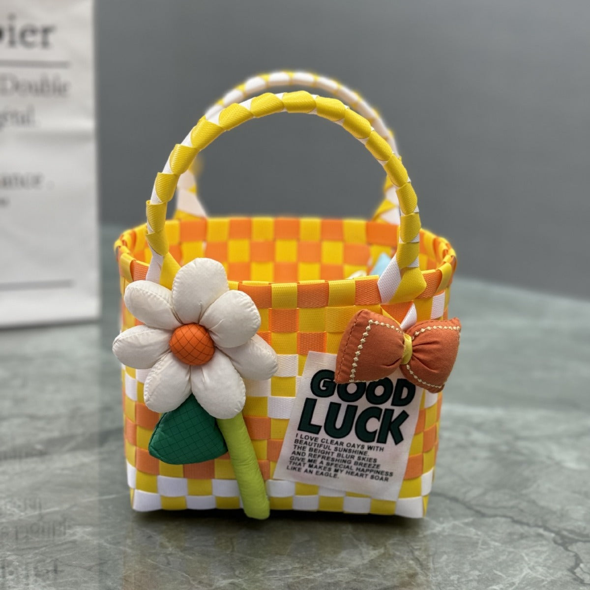 Verspielte und Bunte Korbtasche Brehn