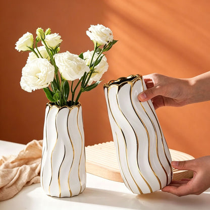 Elegante Wellenmuster Dekorative Keramikvase