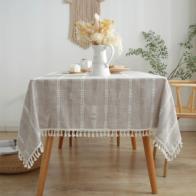 Dekorative gestrickte Tischdecke