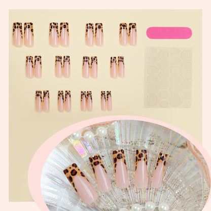 Stilvolles Press-On-Nagelset mit modernem Leopardenmuster-Design Brehn