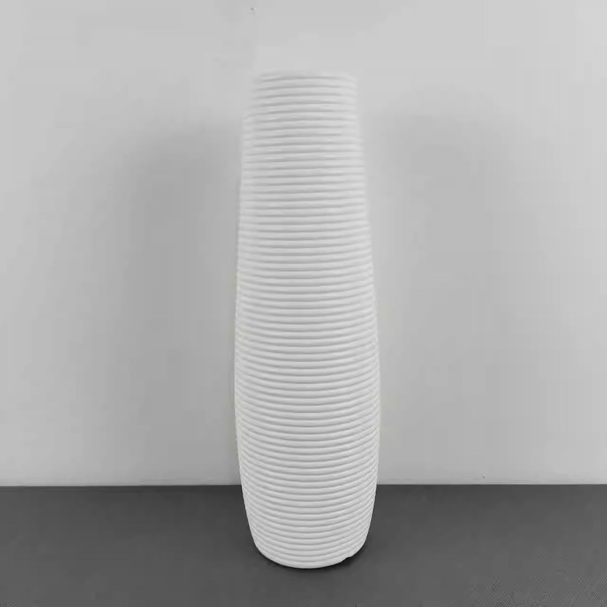 Moderne gerippte dekorative Vase Brehn