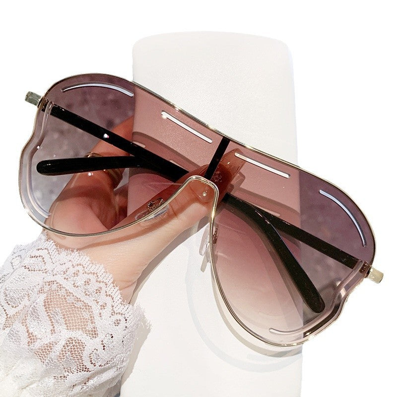Damen Sonnenbrille im modernen Shield-Design Brehn