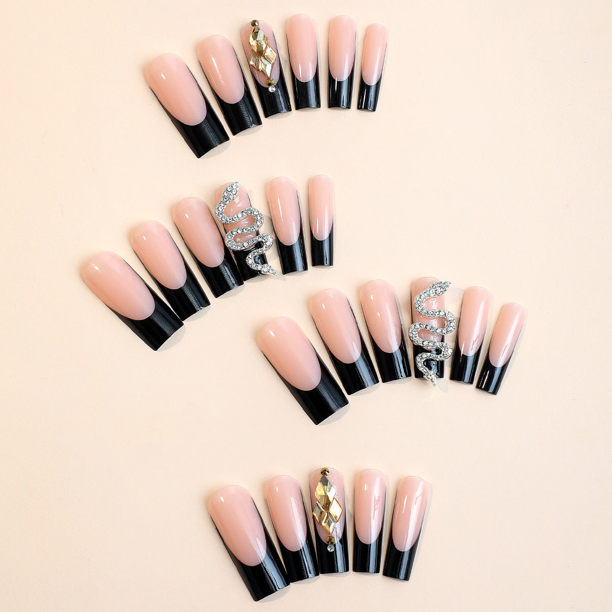Künstliche Nagelspitzen mit glamourösem Schlangendesign Brehn