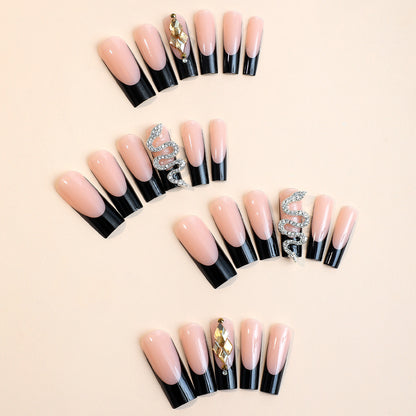 Künstliche Nagelspitzen mit glamourösem Schlangendesign Brehn