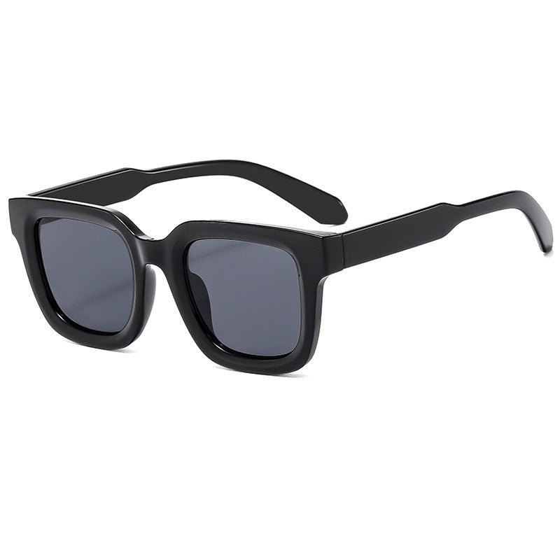 Damen modische Sonnenbrille im auffälligen Design Brehn
