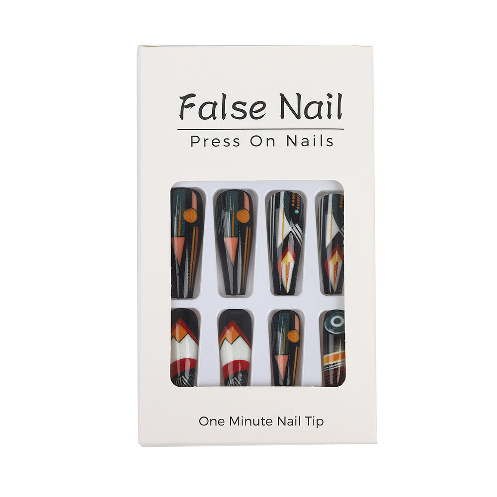 Kunstnägel mit kreativem Tribal-Design Brehn