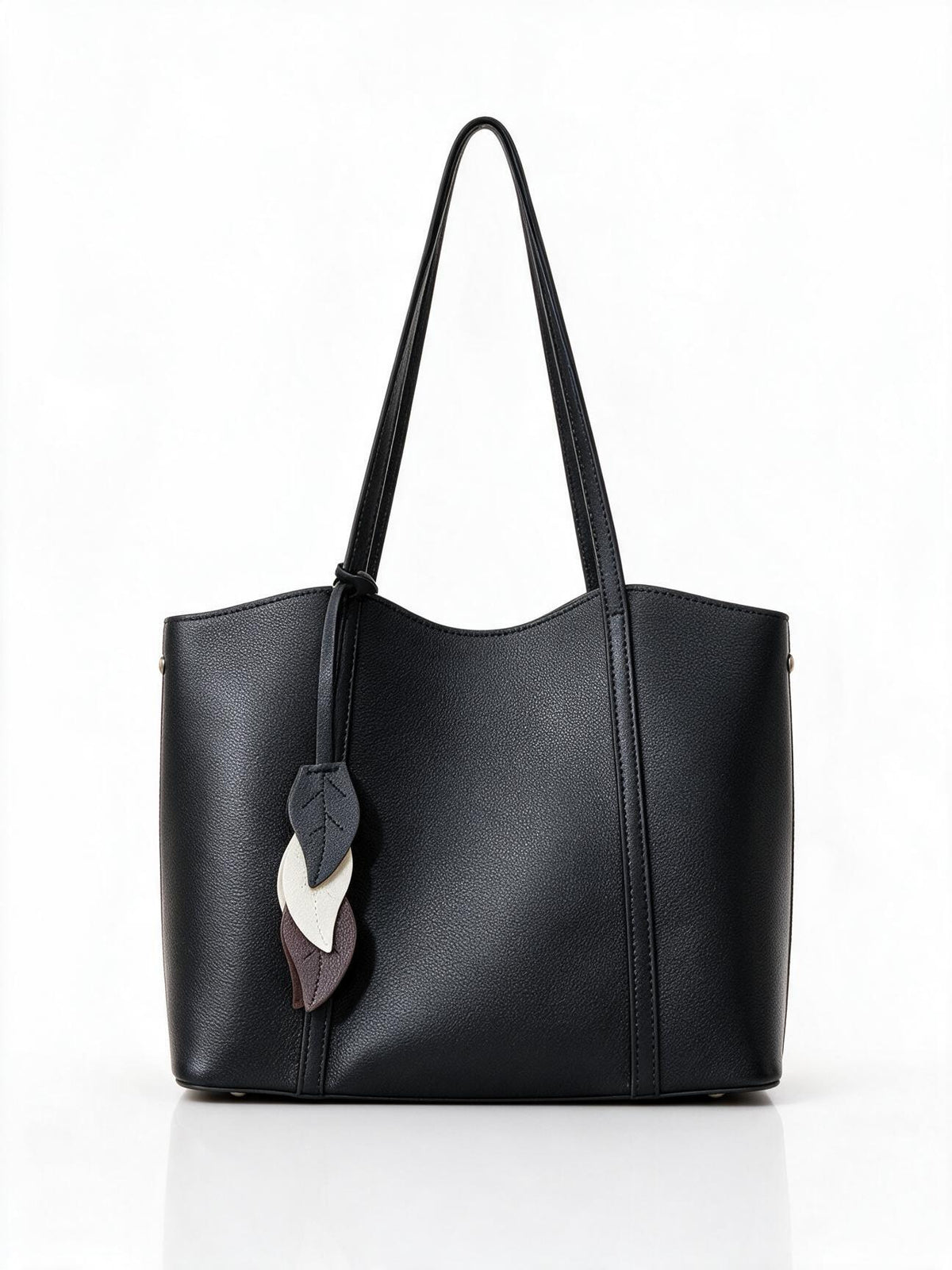 Gepunktetes vegan-leder strukturiertes Tote mit Blattcharm & langen Schulterträgern