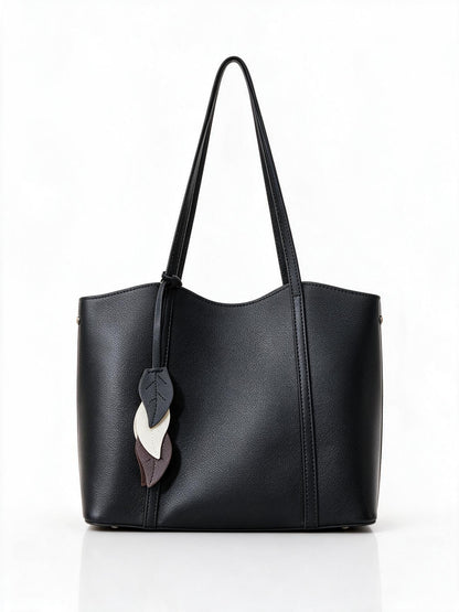 Gepunktetes vegan-leder strukturiertes Tote mit Blattcharm & langen Schulterträgern