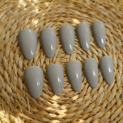 Stilvolles Mandel-Form Nagelkunst Brehn