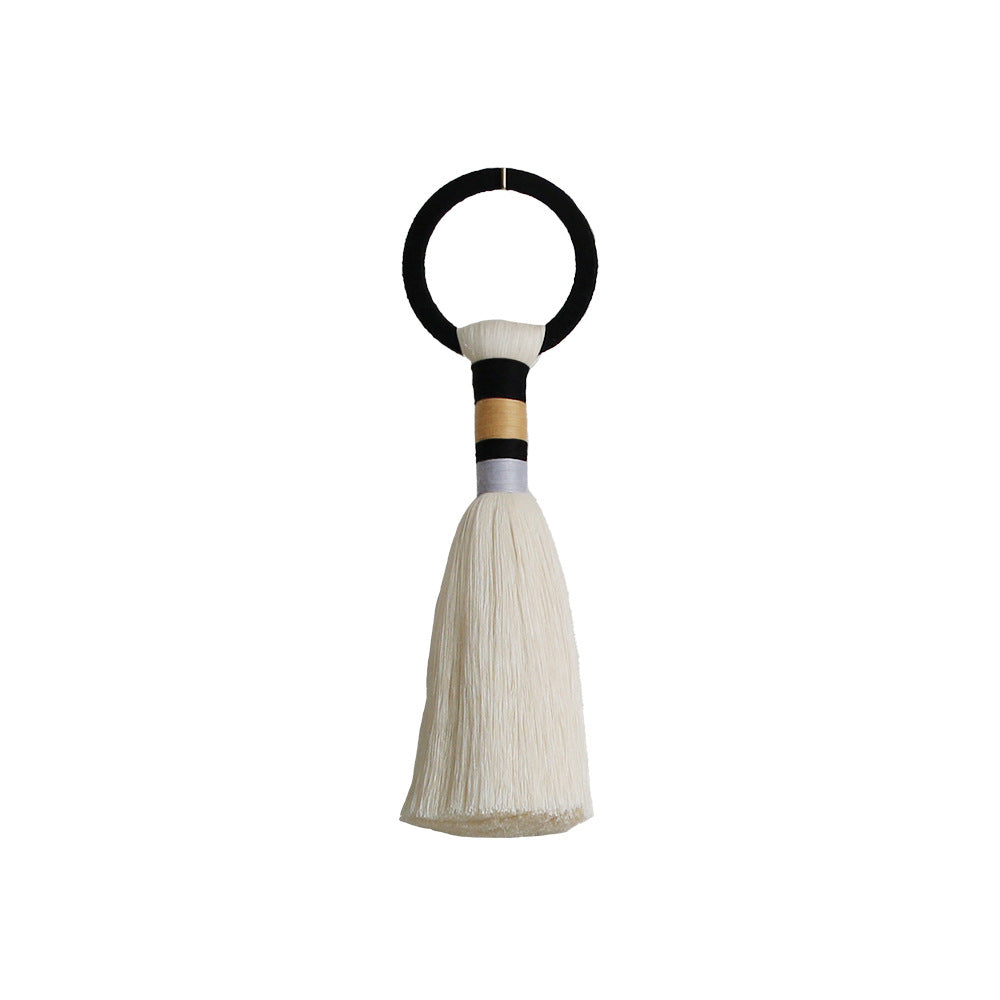 Wanddekoration mit elegantem Quastendesign