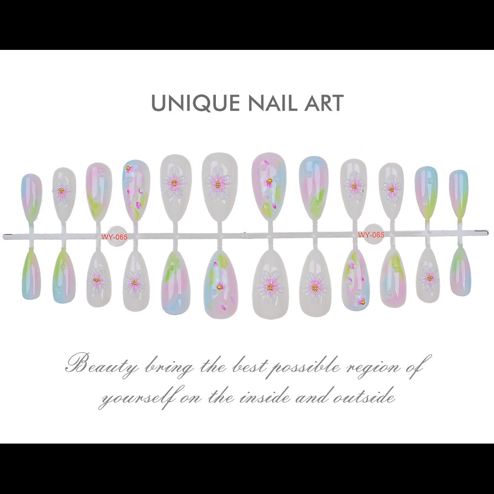 Floral-Accent Press-On Nail Kollektion Brehn