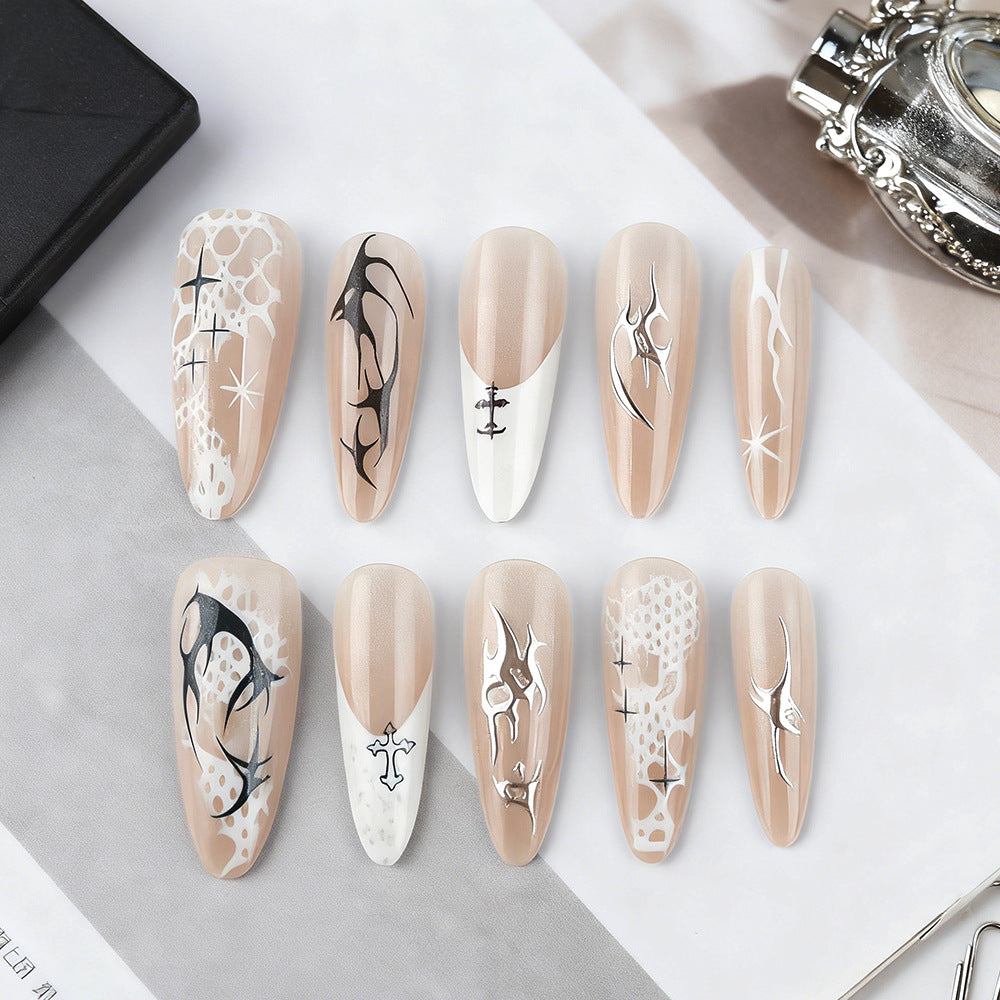 Künstlerische Press-On Nagelkunst Brehn