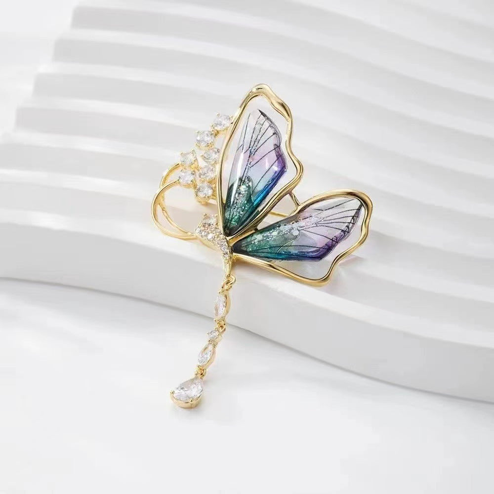 Exquisite Schmetterlingsbrosche mit Glitzersteinen Brehn