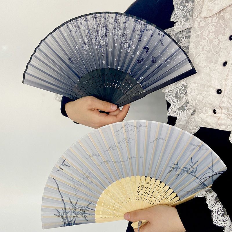 Handgefertigter Fächer mit Elegantem Design Brehn