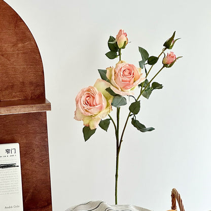 Lebensnahe dekorative Rosenstiel