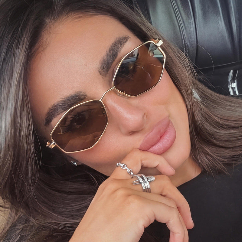 Damen geometrische Sonnenbrille mit schützendem UV-Filter und high-end Metallrahmen Brehn