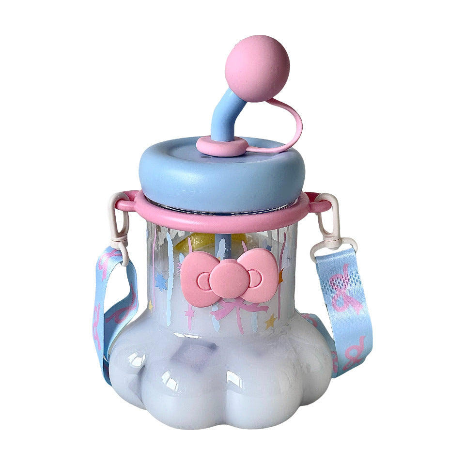 Damen Trinkflasche mit integriertem Silikontragegriff und verspieltem Design Brehn