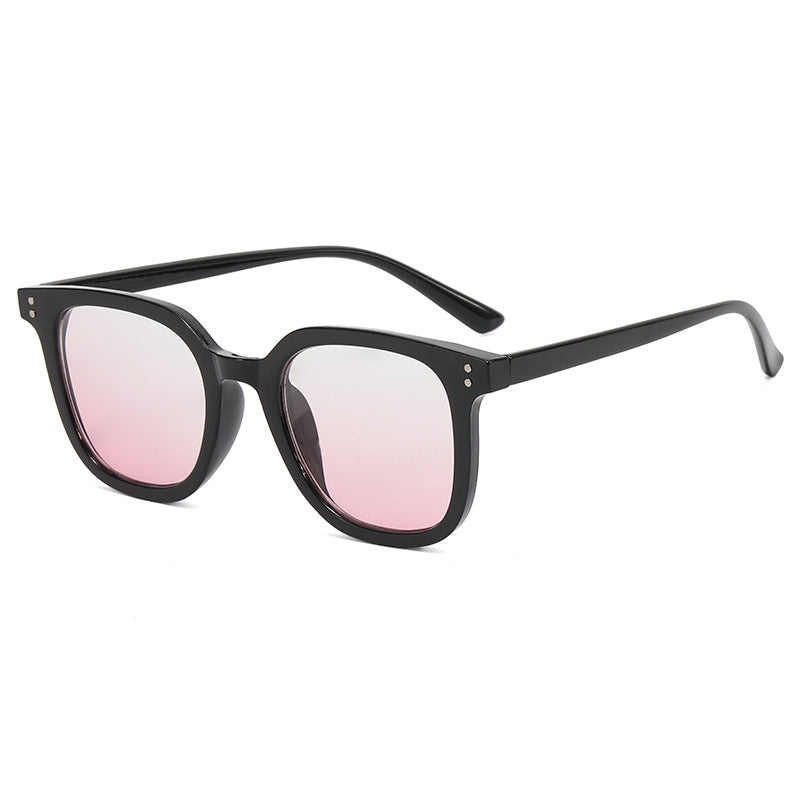 Damen quadratische Designerbrille mit dickem Rahmen und elegantem Profil Brehn
