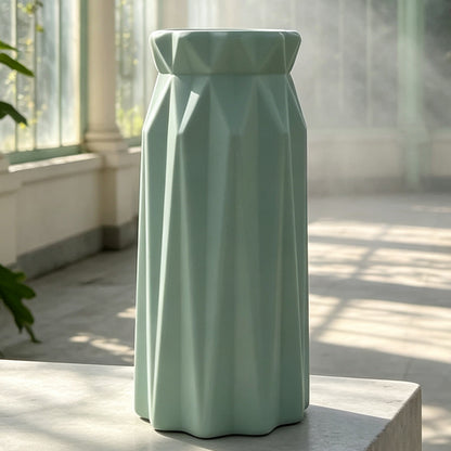 Elegante geometrische Vase Brehn