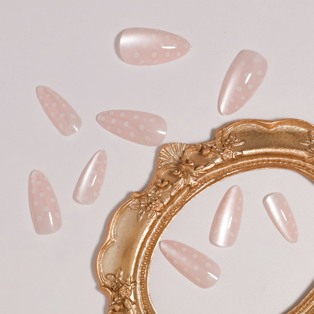 Elegante mandelförmige Press-On Nagelset mit Punkten Design Brehn
