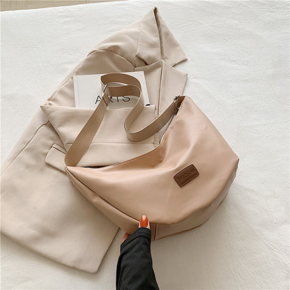Moderne Hobo-Handtasche