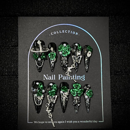 Elegantes von der Gothic inspiriertes Nagelkunst-Set