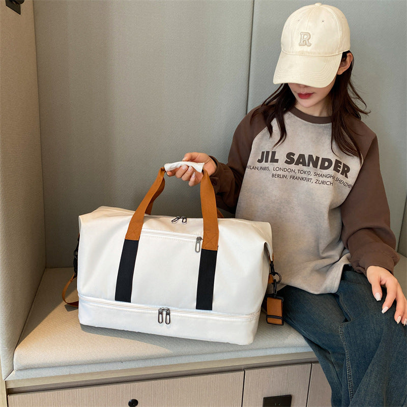 Sportliche Reisetasche mit Stabilen Tragegriffen und Verstellbarem Schultergurt Brehn