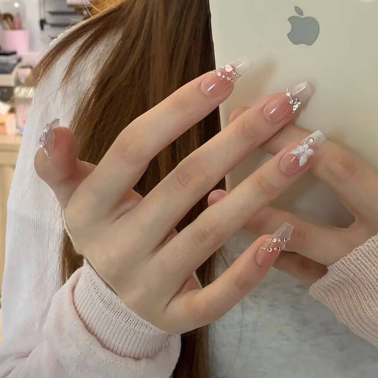Elegante floral-verzierte Druck-Nagelverlängerungen Brehn