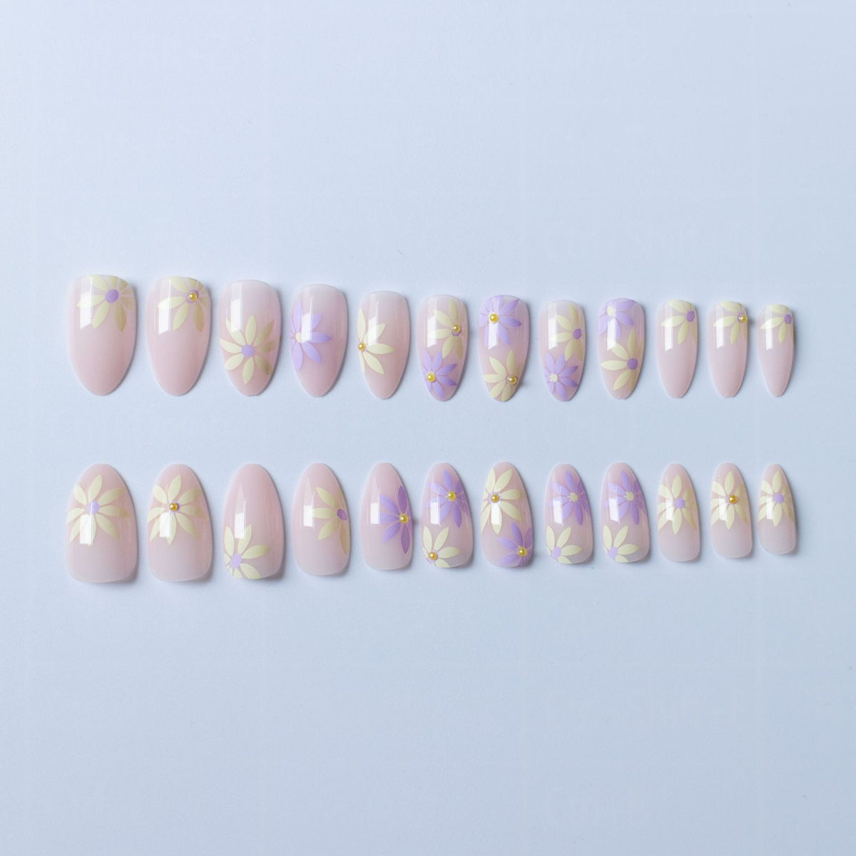 Elegante Florale Acryl Nagelkunst